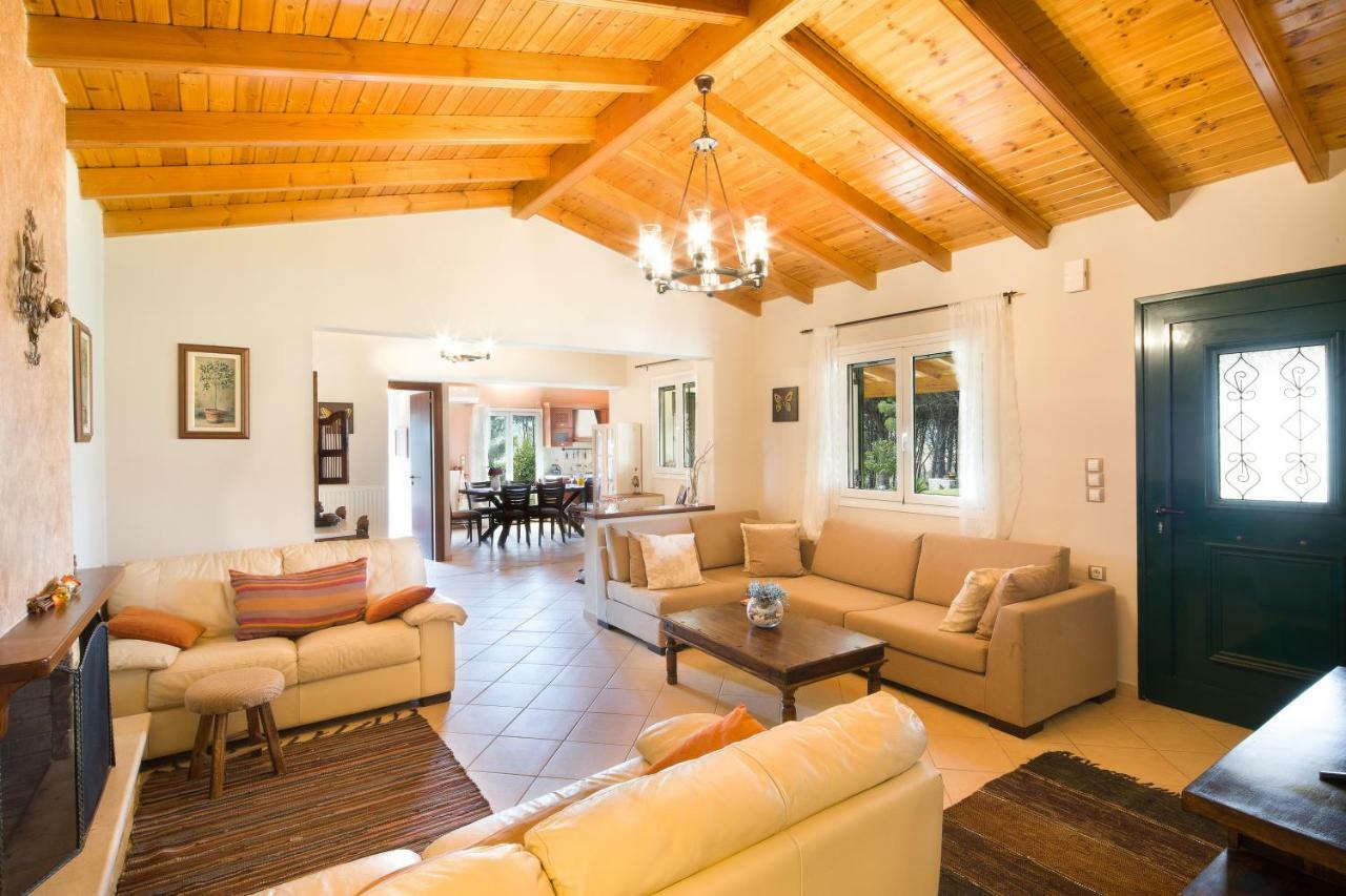 Villa Pine Forest Kompítsion Zewnętrze zdjęcie